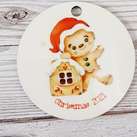 DOUBLE SIDED ROUND MDF CHRISTMAS GINGERBREAD MAN HANGING ORNAMENT
